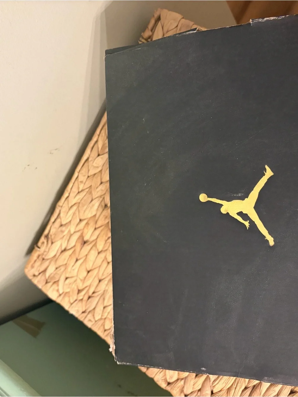 Jordan Black and Gold Jordan size 3